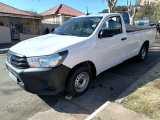 2021 TOYOTA HILUX SINGLE CAB 2.0 VVTI LOW RIDER IN EXCELLENT CONDITION