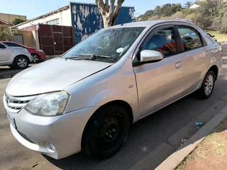 2014 TOYOTA ETIOS SEDAN 1.5 MANUAL TRANSMISSION IN EXCELLENT CONDITION
