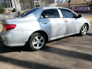 2010 TOYOTA COROLLA PROFESSIONAL 1.3 MANUAL TRANSMISSION WITH SPARE KEYS IN EXCELLENT CONDITION