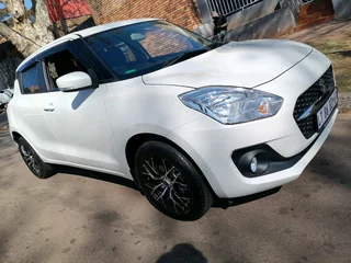 2024 SUZUKI SWIFT 1.2 MANUAL TRANSMISSION WITH FULL SERVICE HISTORY