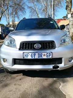 2010 DAIHATSU TERIOS 1.5 MANUAL TRANSMISSION IN EXCELLENT CONDITION