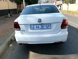 2021 VOLKSWAGEN POLO 6 SEDAN 1.4 COMFORTLINE WITH REVERSE SENSORS