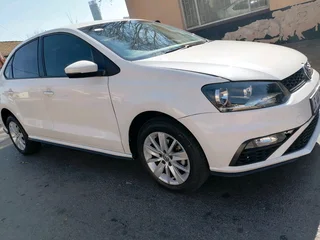 2021 VOLKSWAGEN POLO 6 SEDAN 1.4 COMFORTLINE WITH REVERSE SENSORS