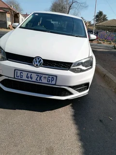 2021 VOLKSWAGEN POLO 6 SEDAN 1.4 COMFORTLINE WITH REVERSE SENSORS