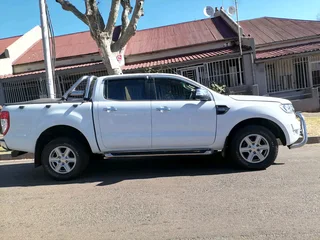2013 FORD RANGER DOUBLE CAB 3.2 XLT DOUBLE CAB AUTOMATIC TRANSMISSION IN EXCELLENT CONDITION