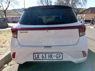 2023 HYUNDAI I10 GRAND 1.0 MANUAL TRANSMISSION WITH REVERSE CAMERA AND SENSORS