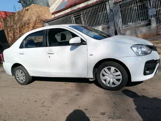 2015 TOYOTA ETIOS SEDAN 1.5 SPRINT MANUAL TRANSMISSION IN EXCELLENT CONDITION