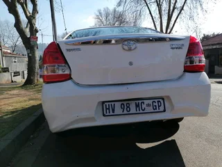 2015 TOYOTA ETIOS SEDAN 1.5 SPRINT MANUAL TRANSMISSION IN EXCELLENT CONDITION