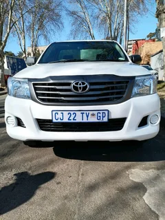 2013 Toyota Hilux Single Cab 2.0 Vvti Petrol Low Rider In Excellent Condition