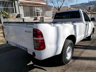 2013 TOYOTA HILUX SINGLE CAB 2.0 VVTI PETROL LOW RIDER IN EXCELLENT CONDITION