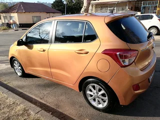 2015 HYUNDAI I10 GRAND 1.2 MANUAL TRANSMISSION IN EXCELLENT CONDITION