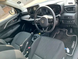 2025 SUZUKI SWIFT 1.2 MANUAL TRANSMISSION WITH SERVICE BOOK