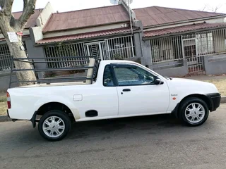 2006 Ford Bantam 1.3 Manual Transmission With Leather Seats