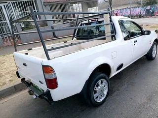 2006 FORD BANTAM 1.3 MANUAL TRANSMISSION WITH LEATHER SEATS