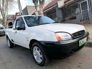 2006 FORD BANTAM 1.3 MANUAL TRANSMISSION WITH LEATHER SEATS