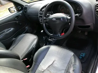 2006 FORD BANTAM 1.3 MANUAL TRANSMISSION WITH LEATHER SEATS