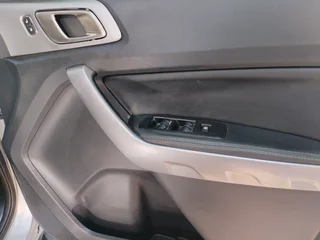 2019 FORD RANGER DOUBLE CAB 3.2 SIX SPEED XLT AUTOMATIC TRANSMISSION IN EXCELLENT CONDITION