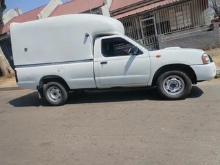 2019 Nissan Np300 Single Cab 2.5 Hardbody With Canopy In Excellent Condition