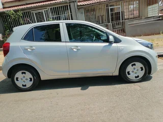 2018 KIA PICANTO 1.0 SMART MANUAL TRANSMISSION WITH REVERSE CAMERA