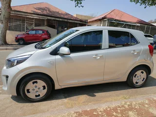 2018 KIA PICANTO 1.0 SMART MANUAL TRANSMISSION WITH REVERSE CAMERA