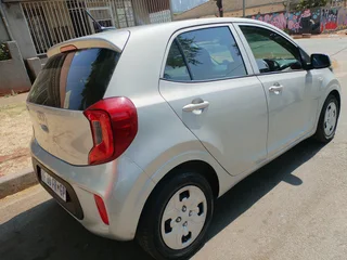 2018 KIA PICANTO 1.0 SMART MANUAL TRANSMISSION WITH REVERSE CAMERA