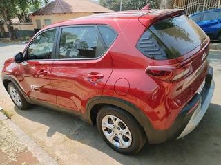 2022 KIA SONET 1.5 AUTOMATIC TRANSMISSION IN EXCELLENT CONDITION WITH REVERSE CAMERA AND SENSORS