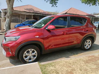 2022 KIA SONET 1.5 AUTOMATIC TRANSMISSION IN EXCELLENT CONDITION WITH REVERSE CAMERA AND SENSORS