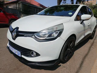 2015 RENAULT CLIO 4 900T MANUAL TRANSMISSION IN EXCELLENT CONDITION