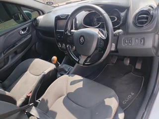 2015 RENAULT CLIO 4 900T MANUAL TRANSMISSION IN EXCELLENT CONDITION