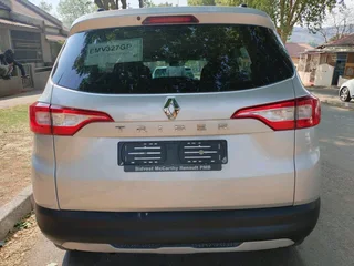 2023 RENAULT TRIBER 1.0 MANUAL TRANSMISSION IN EXCELLENT CONDITION WITH SERVICE BOOK AND SENSORS