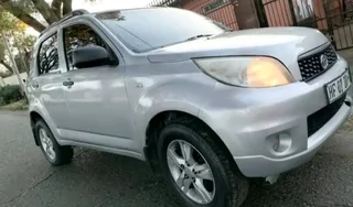 2010 DAIHATSU TERIOS 1.5 MANUAL TRANSMISSION IN EXCELLENT CONDITION