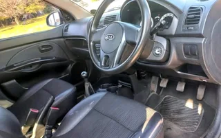 2011 KIA PICANTO MANUAL TRANSMISSION IN EXCELLENT CONDITION