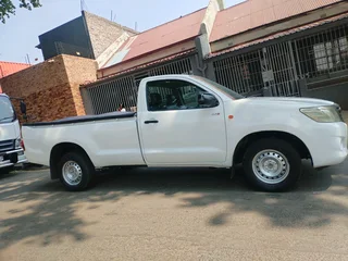2012 Toyota Hilux Single Cab 2.5 D4d Manual Transmission In Excellent Condition