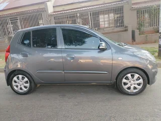 2014 HYUNDAI I10 MANUAL TRANSMISSION 1.1 IN EXCELLENT CONDITION