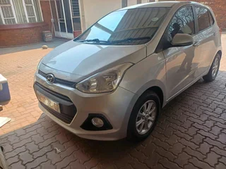 2017 HYUNDAI I10 GRAND 1.2 MANUAL TRANSMISSION IN EXCELLENT CONDITION