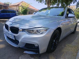 2013 BMW 320D F30 AUTOMATIC TRANSMISSION IN EXCELLENT CONDITION WITH SUN ROOF