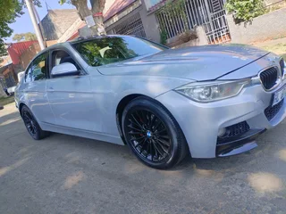 2013 BMW 320D F30 AUTOMATIC TRANSMISSION IN EXCELLENT CONDITION WITH SUN ROOF