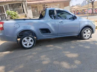 2012 CHEVROLET UTILITY BAKKIE 1.4 MANUAL TRANSMISSION IN EXCELLENT CONDITION