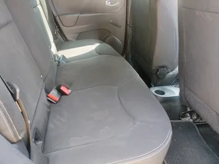 2015 RENAULT CLIO 4 900T MANUAL TRANSMISSION IN EXCELLENT CONDITION WITH SERVICE BOOK AND SPARE KEYS