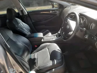 2012 HYUNDAI SONATA 2.0 AUTOMATIC TRANSMISSION IN EXCELLENT CONDITION WITH LEATHER SEATS