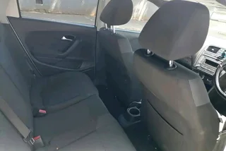 2010 VOLKSWAGEN POLO 6 HATCHBACK 1.4 MANUAL TRANSMISSION IN EXCELLENT CONDITION