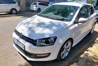 2010 VOLKSWAGEN POLO 6 HATCHBACK 1.4 MANUAL TRANSMISSION IN EXCELLENT CONDITION
