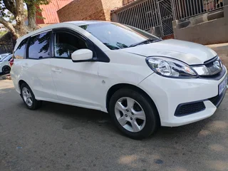 2016 HONDA MOBILIO 1.5 MANUAL TRANSMISSION IN EXCELLENT CONDITION
