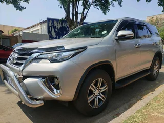 2016 TOYOTA FORTUNER 2.4 GD6 MANUAL TRANSMISSION IN EXCELLENT CONDITION