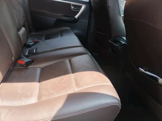 2016 TOYOTA FORTUNER 2.4 GD6 MANUAL TRANSMISSION IN EXCELLENT CONDITION