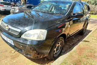 2010 CHEVROLET CORSA UTILITY 1.4 MANUAL TRANSMISSION IN EXCELLENT CONDITION WITH CANOPY