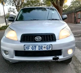 2010 DAIHATSU TERIOS 1.5 MANUAL TRANSMISSION IN EXCELLENT CONDITION