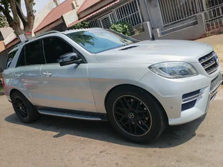 2012 MERCEDES BENZ ML 500 4MATIC 8 AUTOMATIC TRANSMISSION WITH SUN ROOF