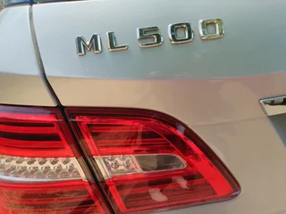 2012 MERCEDES BENZ ML 500 4MATIC 8 AUTOMATIC TRANSMISSION WITH SUN ROOF