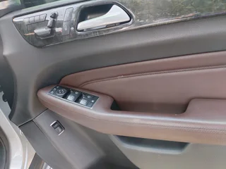 2012 MERCEDES BENZ ML 500 4MATIC 8 AUTOMATIC TRANSMISSION WITH SUN ROOF